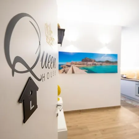 Lägenhet Queen's House Vicino Il Mare